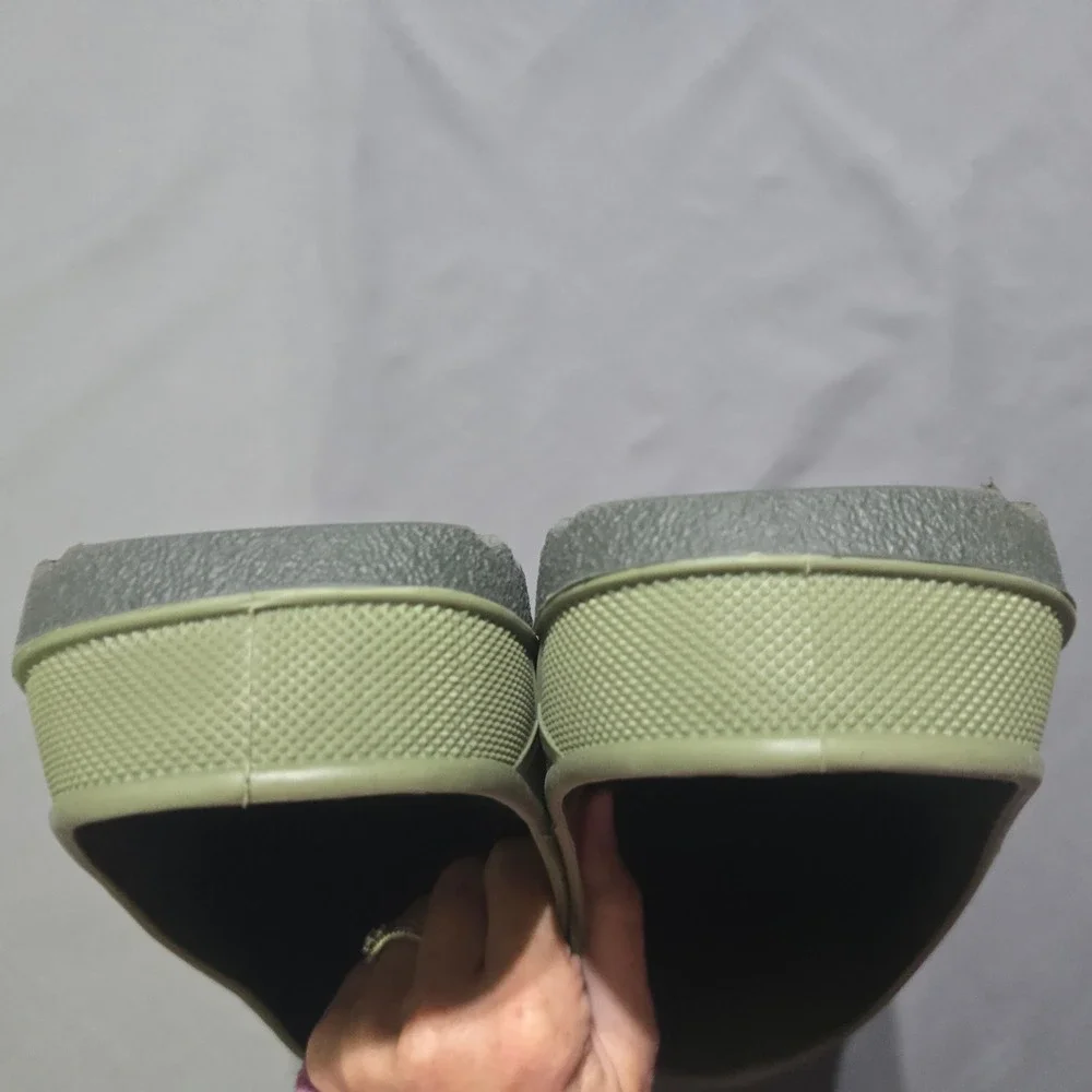 Gardenline Clogs 11/12 Olive Green Rubber Utility Slip-On Garden Rain Outdoors